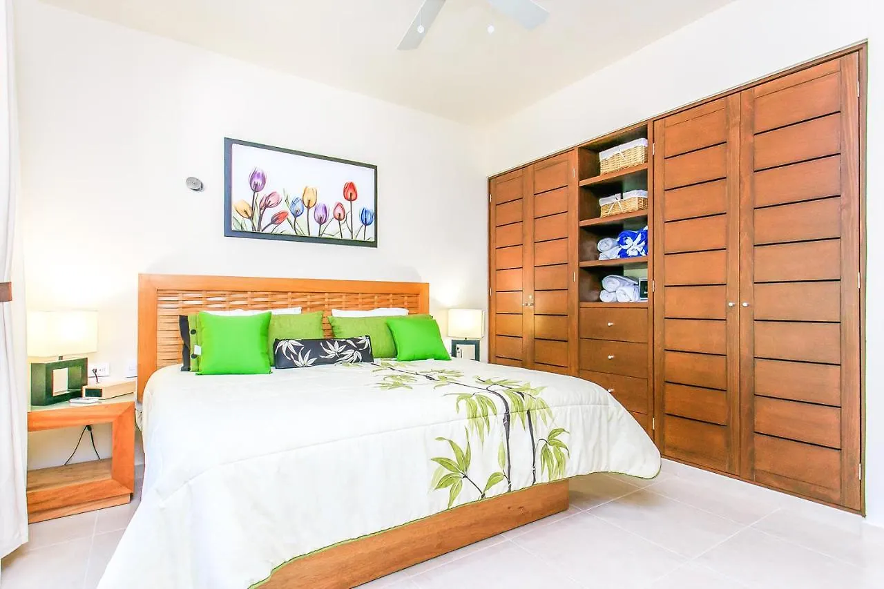Condo Complex With An Alluring Pool & Tropical Vibes By Stella Rentals! Tulum Apartment
