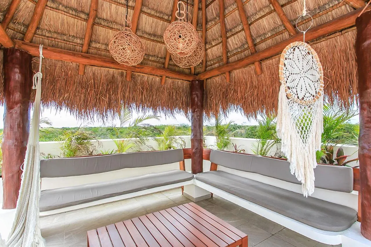 Apartment Condo Complex With An Alluring Pool & Tropical Vibes By Stella Rentals! Tulum