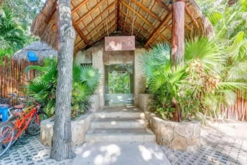 Condo Complex With An Alluring Pool & Tropical Vibes By Stella Rentals! Tulum 0*,
